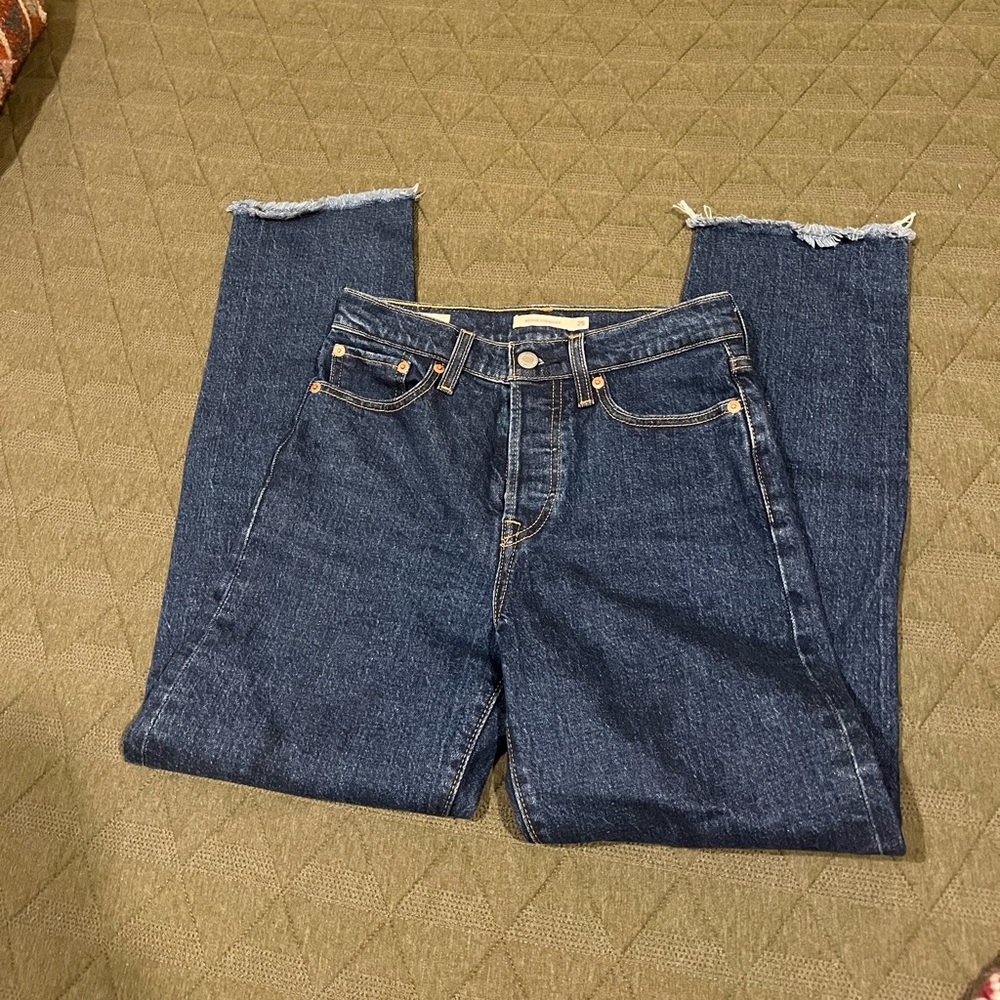 Levis wedgie straight size 25